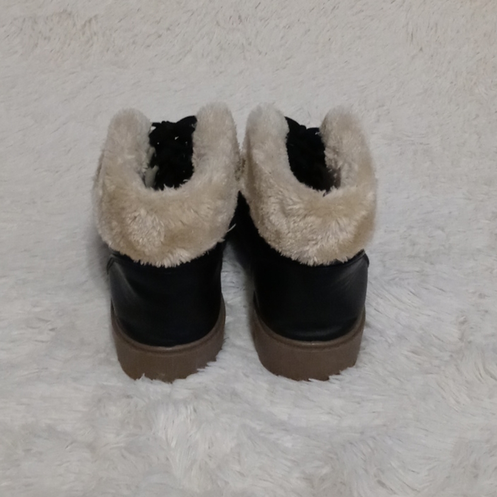 Boots - Picture 2 of 4